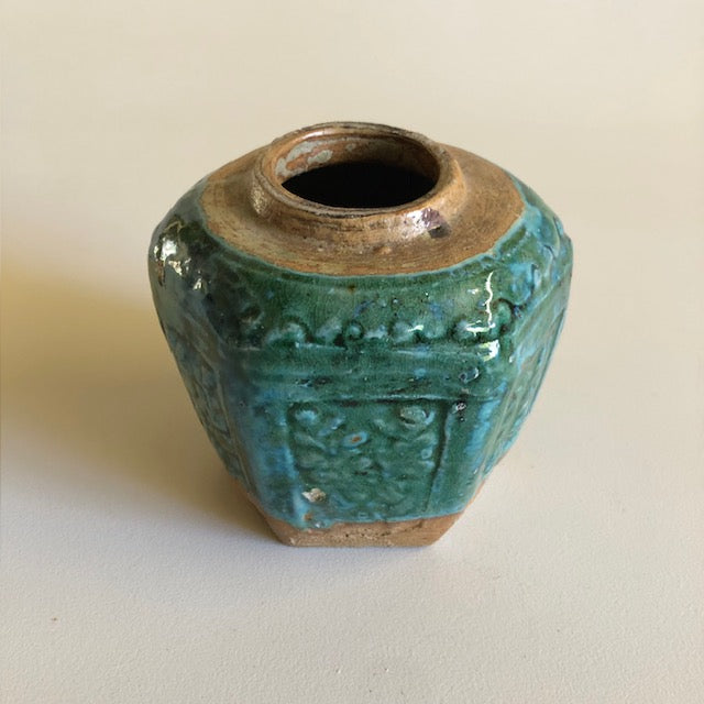 Early Ginger Pot